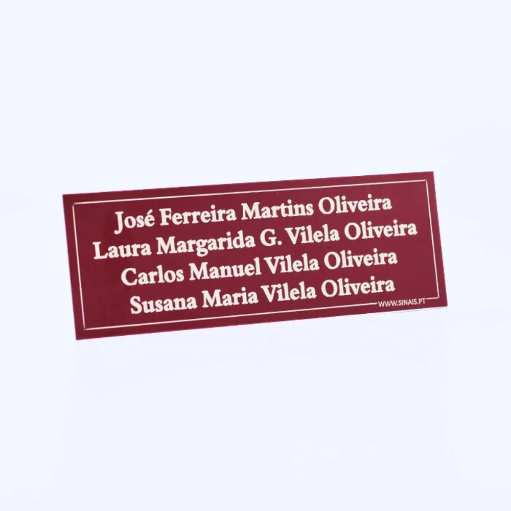 Placa com Nomes em Alumínio Laser
