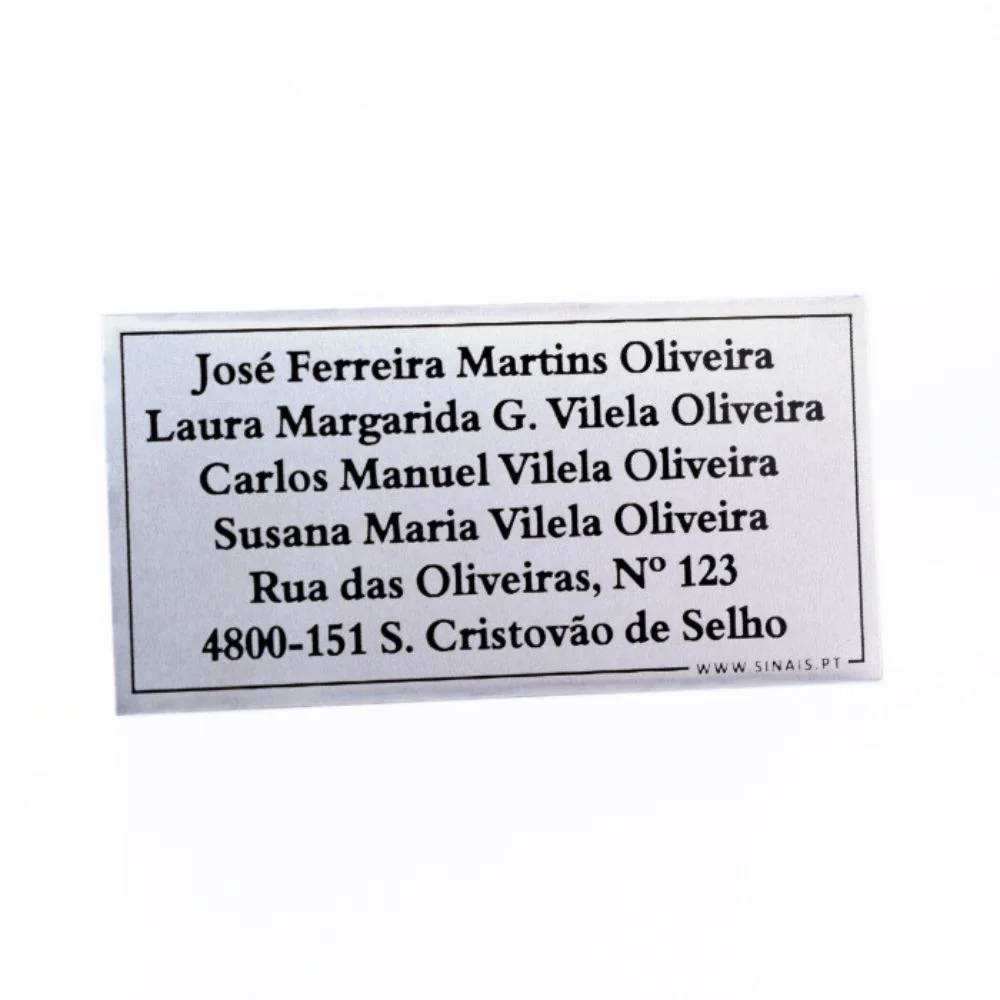 Placa com Nomes em Alumínio Laser