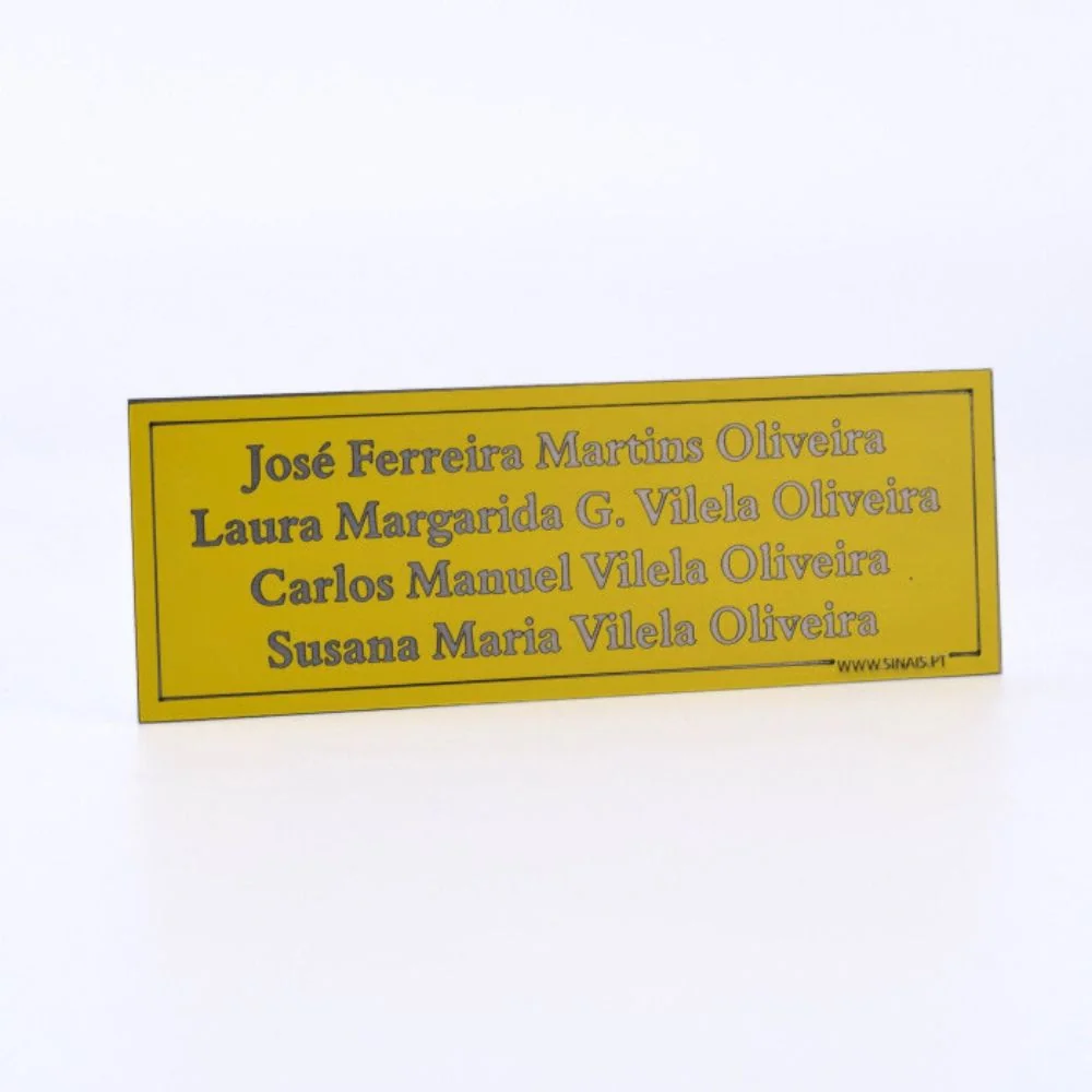 Placa com Nomes em Alumínio Laser