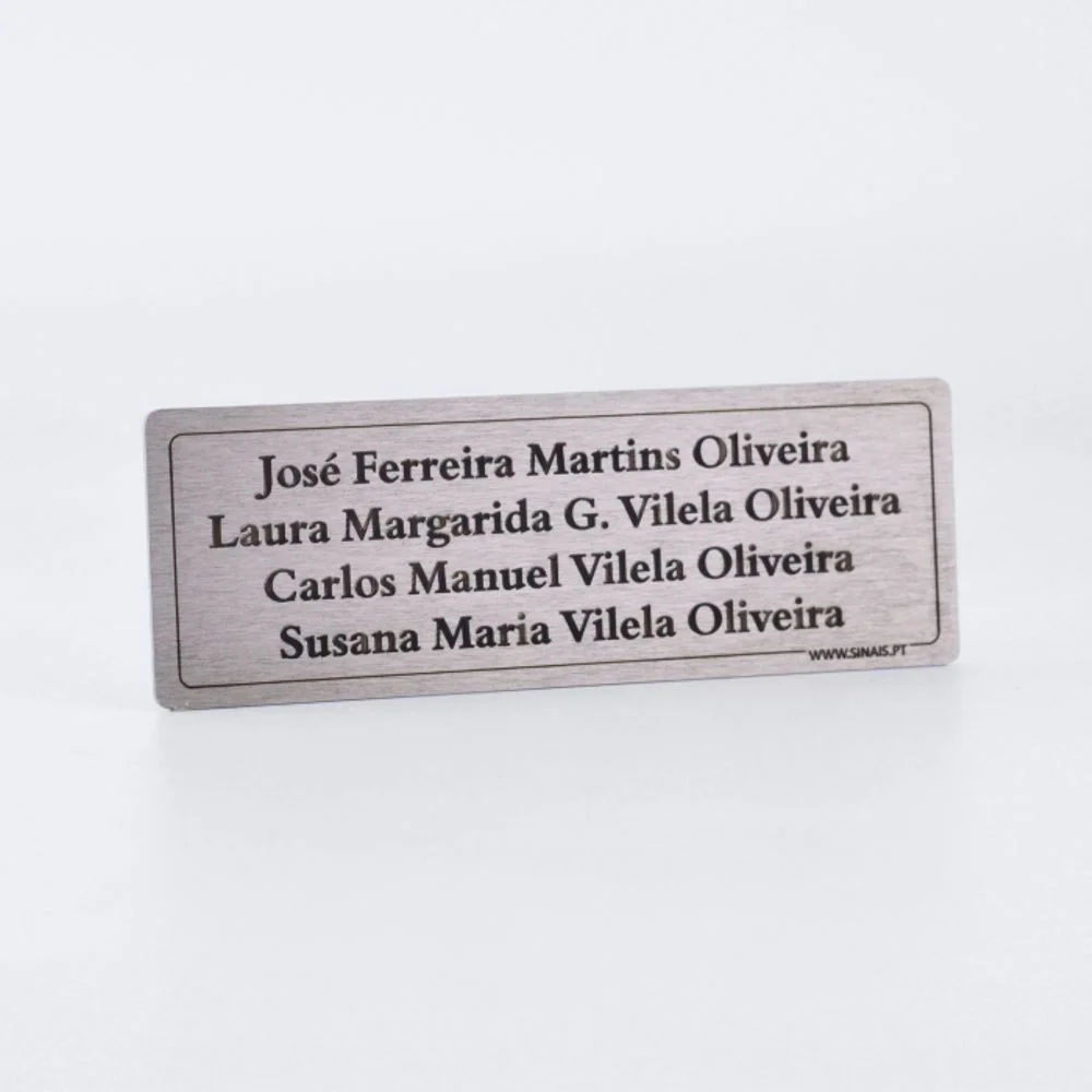 Placa com Nomes em Aço Inox