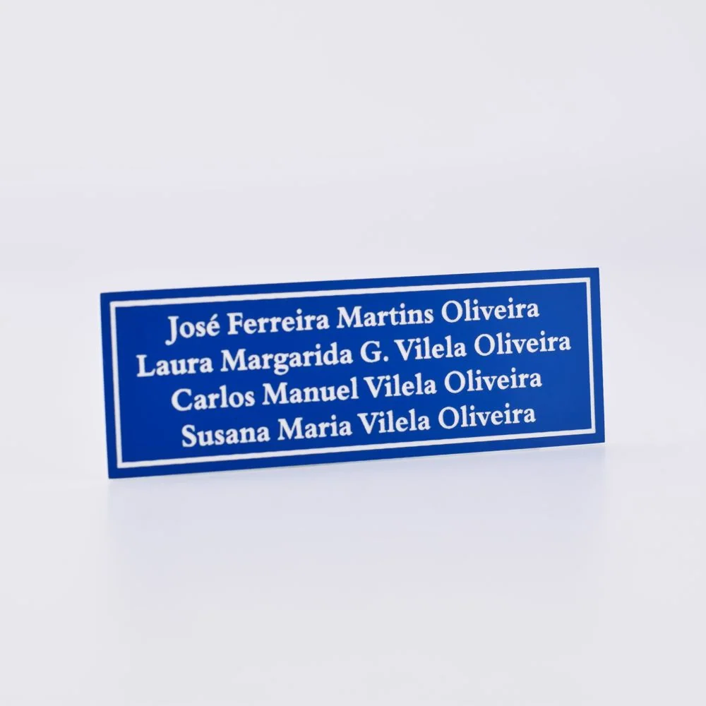 Placa com Nomes em Gravoplay