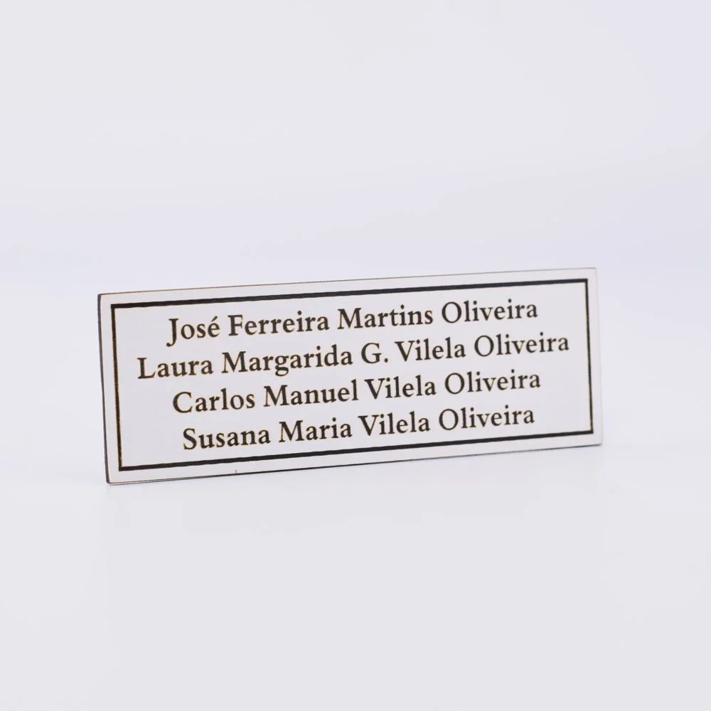 Placa com Nomes em Gravoplay