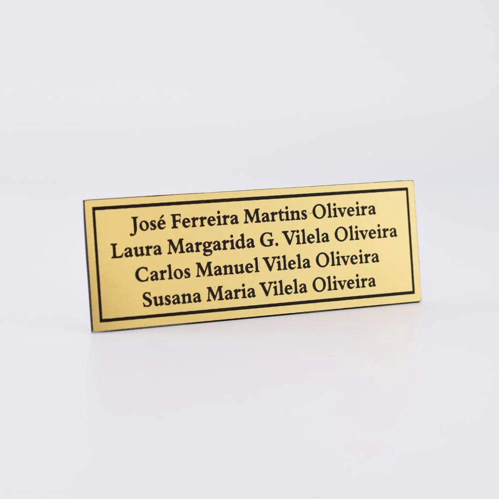 Placa com Nomes em Gravoplay