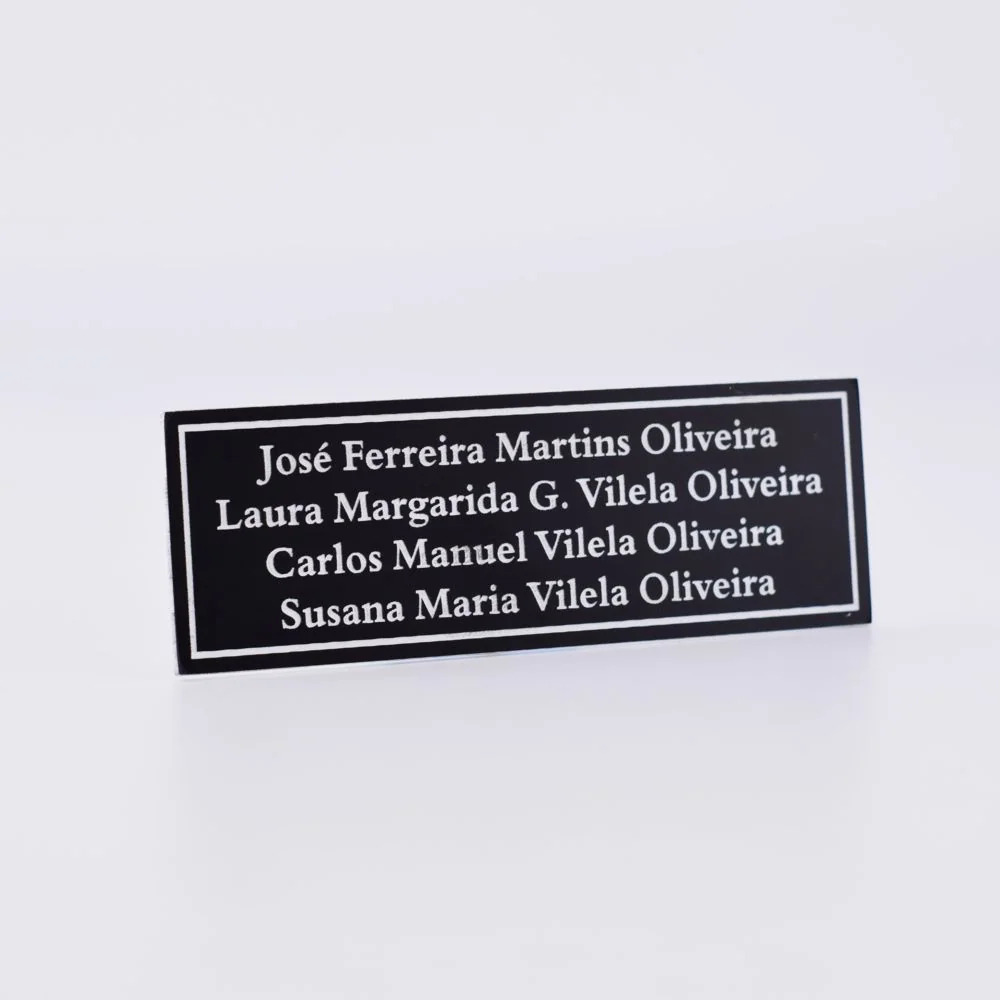Placa com Nomes em Gravoplay