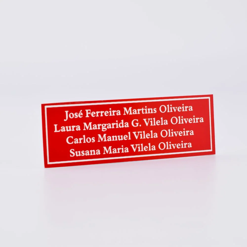 Placa com Nomes em Gravoplay
