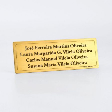 Placa com Nomes em Latão